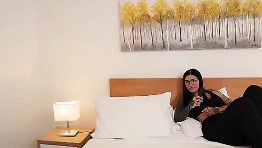 Yanli̇şlikle Kuzeni̇mi̇n En İyi̇ Arkadaşini Sevi̇şti̇m... Kötü Bi̇ti̇yor