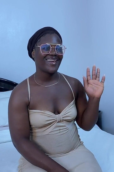 เขามักจะรู้เสมอว่าจะโดนเย็ดตรงไหนในรูของฉัน