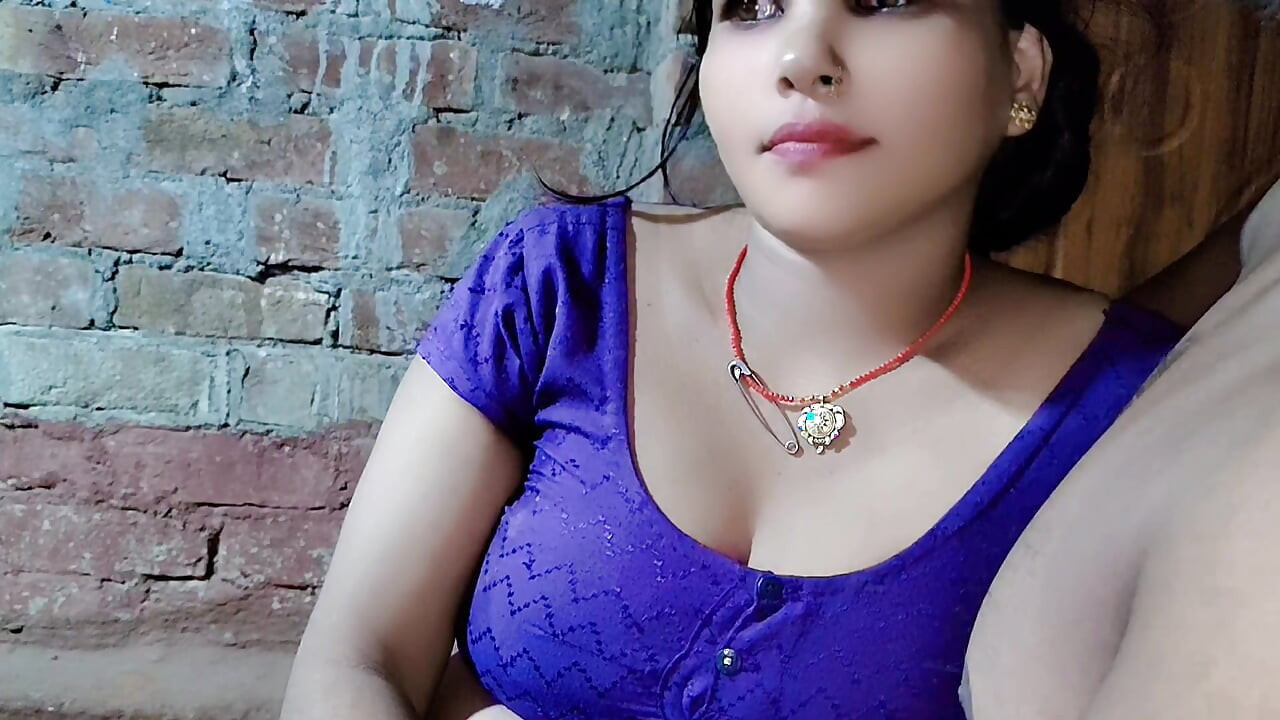Beautiful Indian Desi Chachi first time home