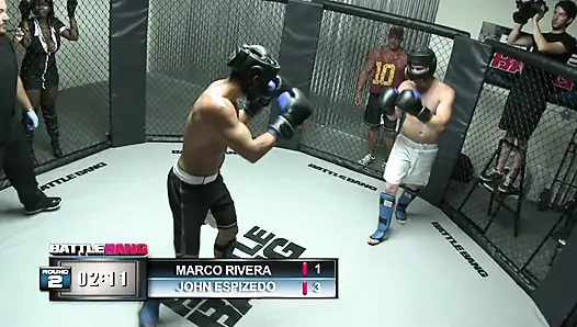 Zenci hatun ringde adamın yarağını tatmin ediyor