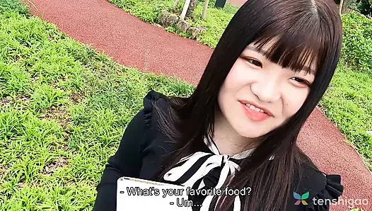 Madoka watanabe porno yıldızı olmak isteyen bir market çalışanı