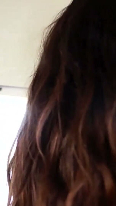 Sexy kont prachtige brunette zit op een lul om genot te beleven aan penetratie | Clip 1
