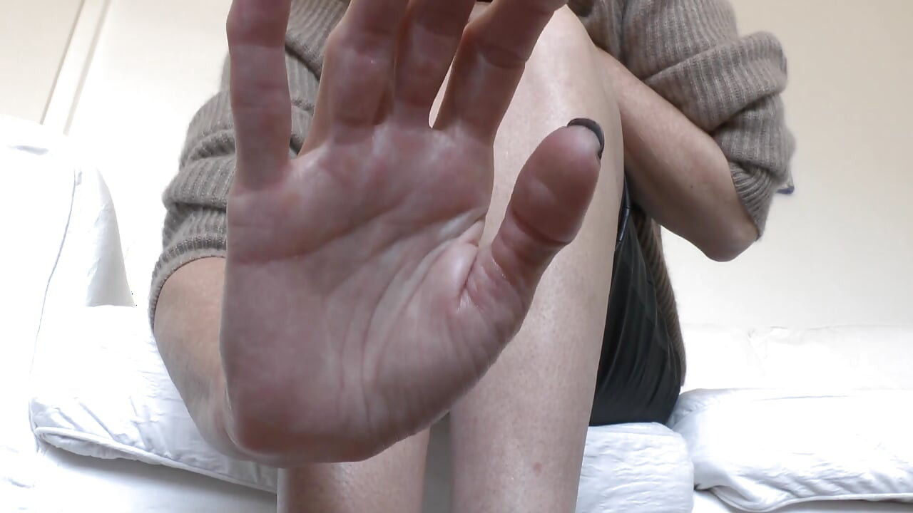 Dark Fingernails and Shiny Legs Part 2, Lady Victoria Valente