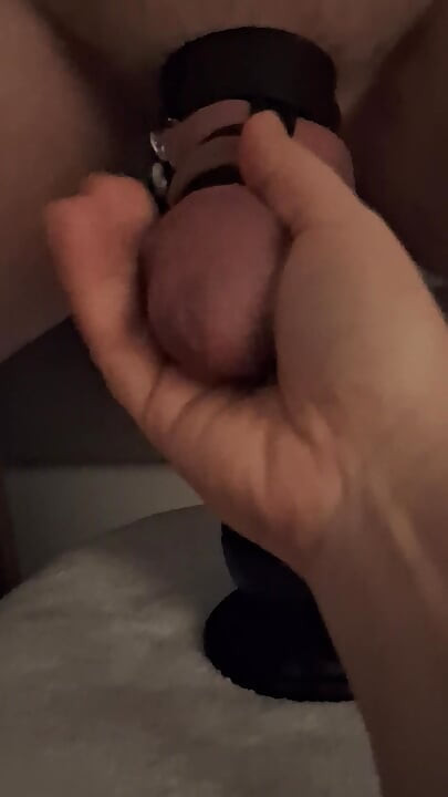 וידאו ארוך של זוג חובבני משחק בפלונדרים