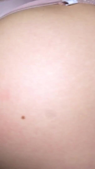 Neučinkovita tajnica plaća svog kolumbijskog šefa svojom pičkom - Danner Mendez & Almendra Gala | Isječak 1