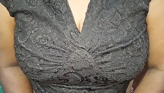 Ateşli Asyalı evli kadın genç orta yaşlı seksi kadının ateşli seks için sert yarağa ihtiyacı var