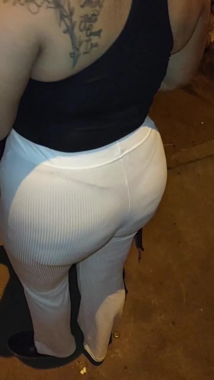 I FIND A MATURE SLUT ON THE STREET