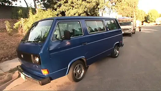 Очаровательный радостный спермоприемный ведро сучка ожидает широко раскрытого для величественной укола, пандус его