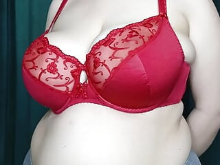 Vuoi comprare i miei reggiseni?