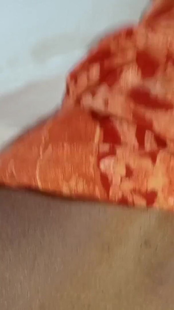 Awek kolej berkongkek dengan seorang budak lelaki di bilik hotel | Klip 2