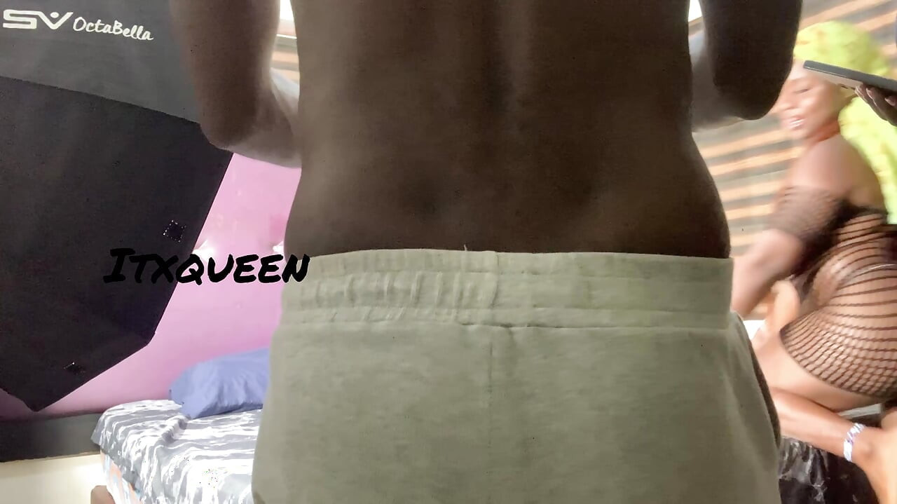 A színfalak mögött