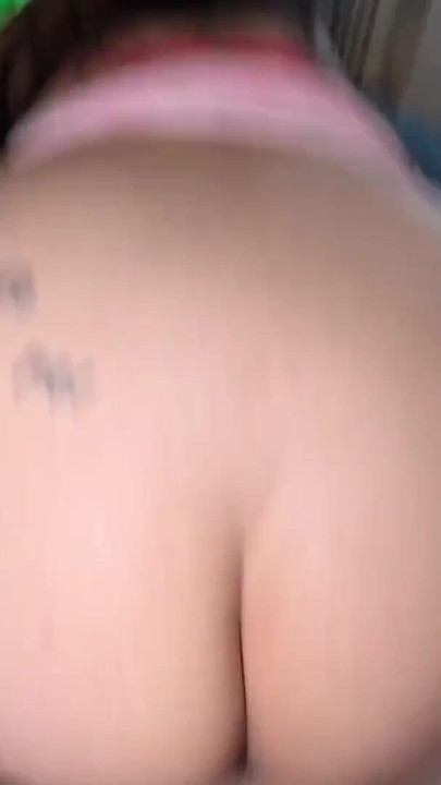 Velutta Pink Bunny se la follan sin condón y se traga semen | Clip 1