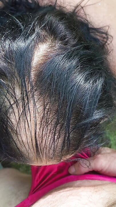 Country Hand Jerking Cumming in Her Eye Cumming to the Sky