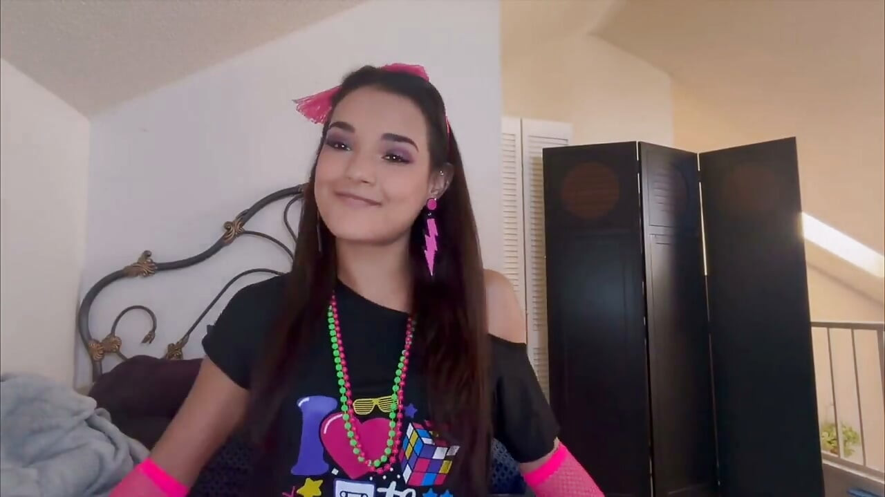 Zara's zwoele aftrekinstructie uit de jaren 80 - POV Neon verleiding wacht!