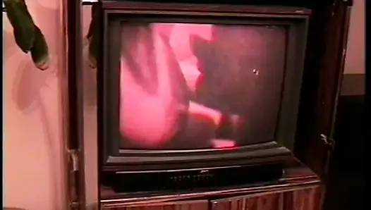 Lezbiyen nostaljik amcık yalama parmaklama