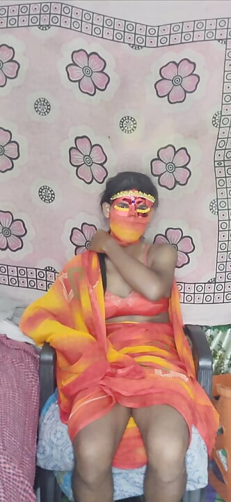 village Hot girl' first time Saree