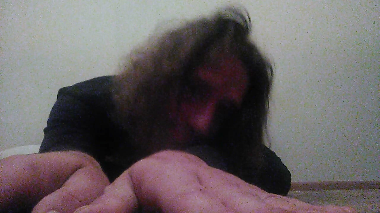 Γυμνό Transgirl Παιχνίδι με τα βυζιά, Παιχνίδι με τα πόδια, Γκρίνια και Αυνανισμός με Παιχνίδι στον κώλο