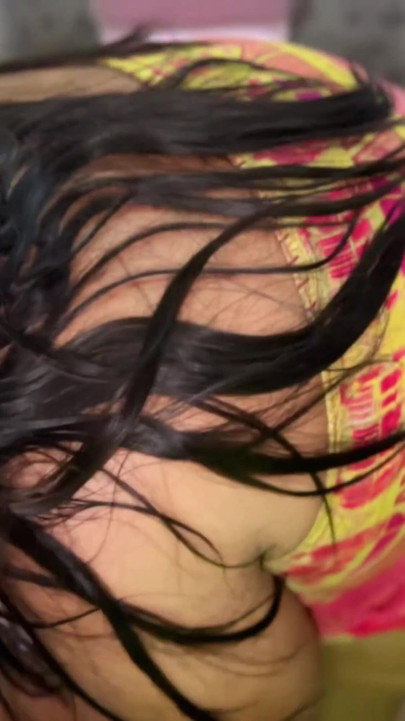 Desi Moti Gand vali Bhabhi toilet mein kapade dho rahee hai - Big ass Hot Bhabhi washing clothes in the bathroom… | Clip 1