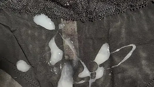 Karısının külotuna boşalma 6