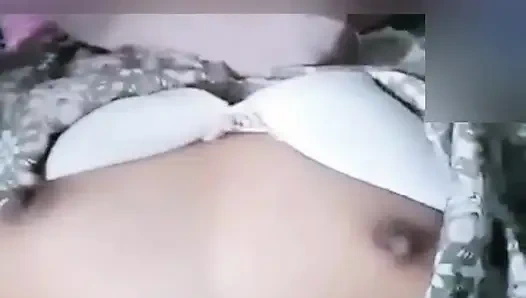 A Teacher Who Doesn't Want to Be Seen in the Movie