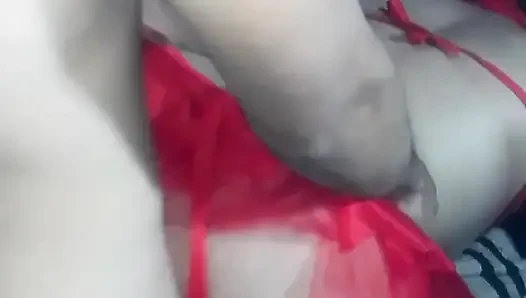Götünü, vajinasını emiyor ve seksi şeytanına sokuyorum