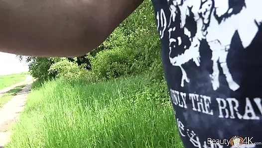 Горячий секс на горячем солнце