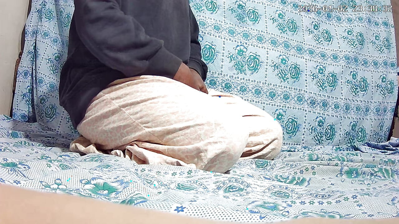 الهندي داسي بطة كبيرة صبي handjob في الغابة 28654