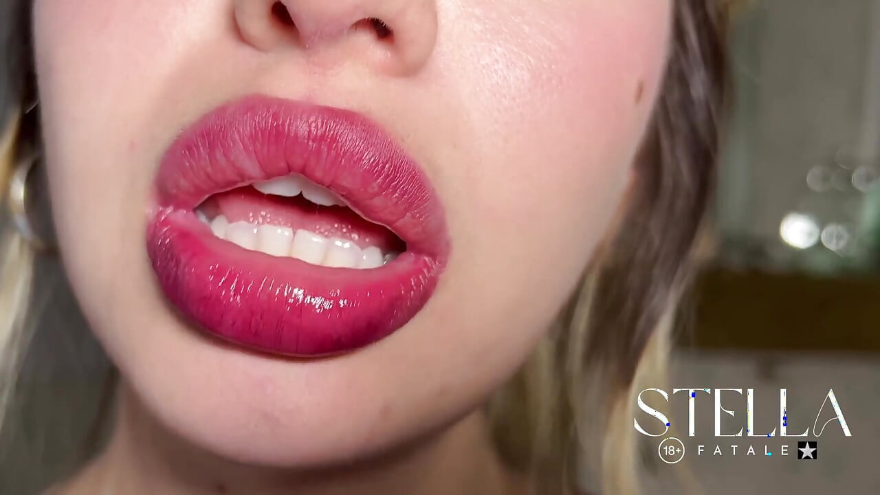 Raspberry - honth kanpte hue laal lipastik - slo moshan