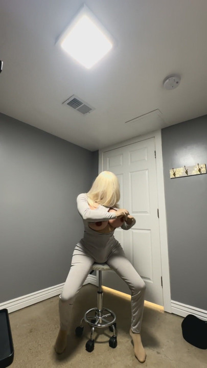Hot trans wearing her sexy grey outfit huge tits and big ass | Clip 2