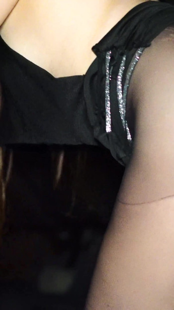 Moment inoubliable de « Une fêtarde paye sa course en taxi avec du sexe »
