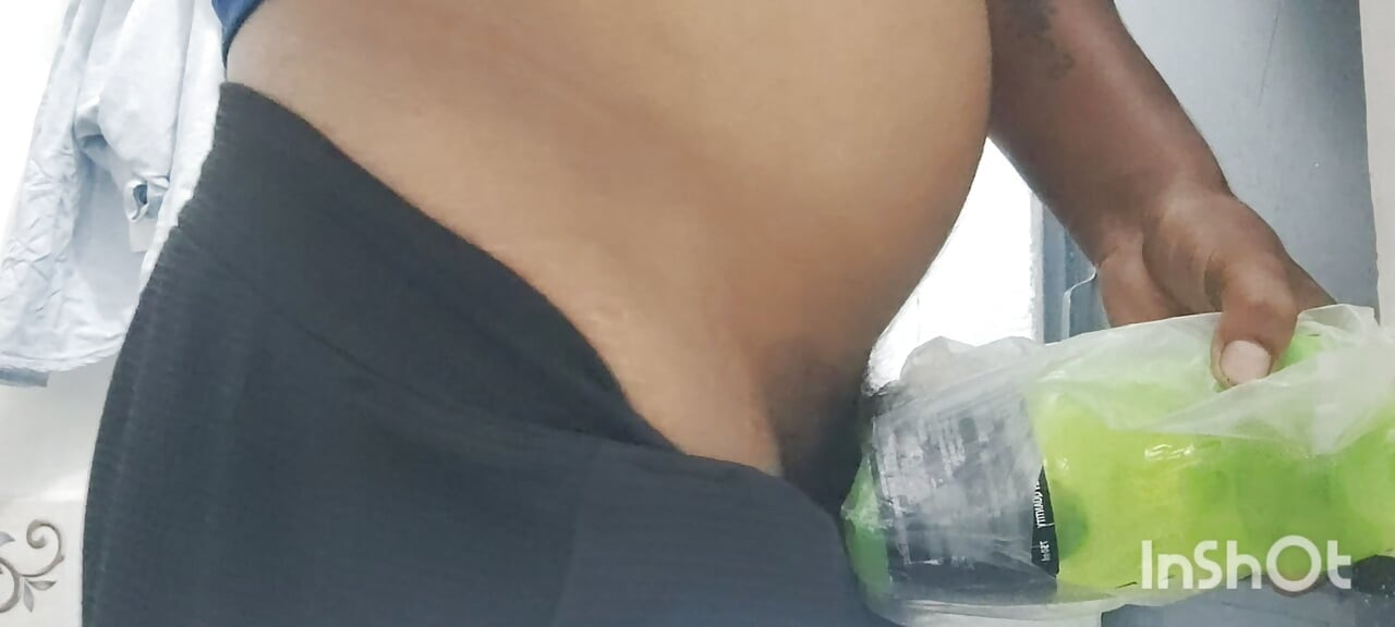 Ayah tiri yang menggoda  ia di kamar ai notice seka