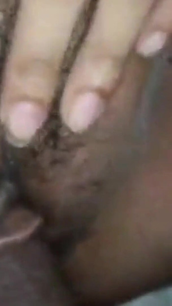 “他们睡一张床并做爱”的精彩时刻。