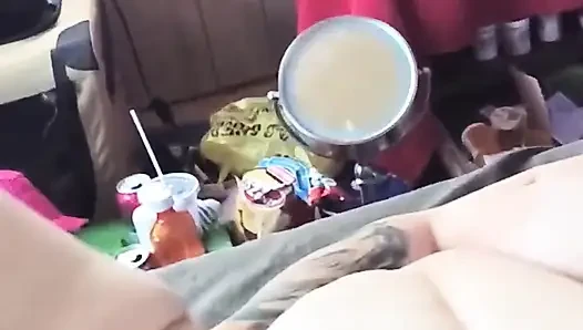 Bu yaramaz sürtüğü parmakla sik