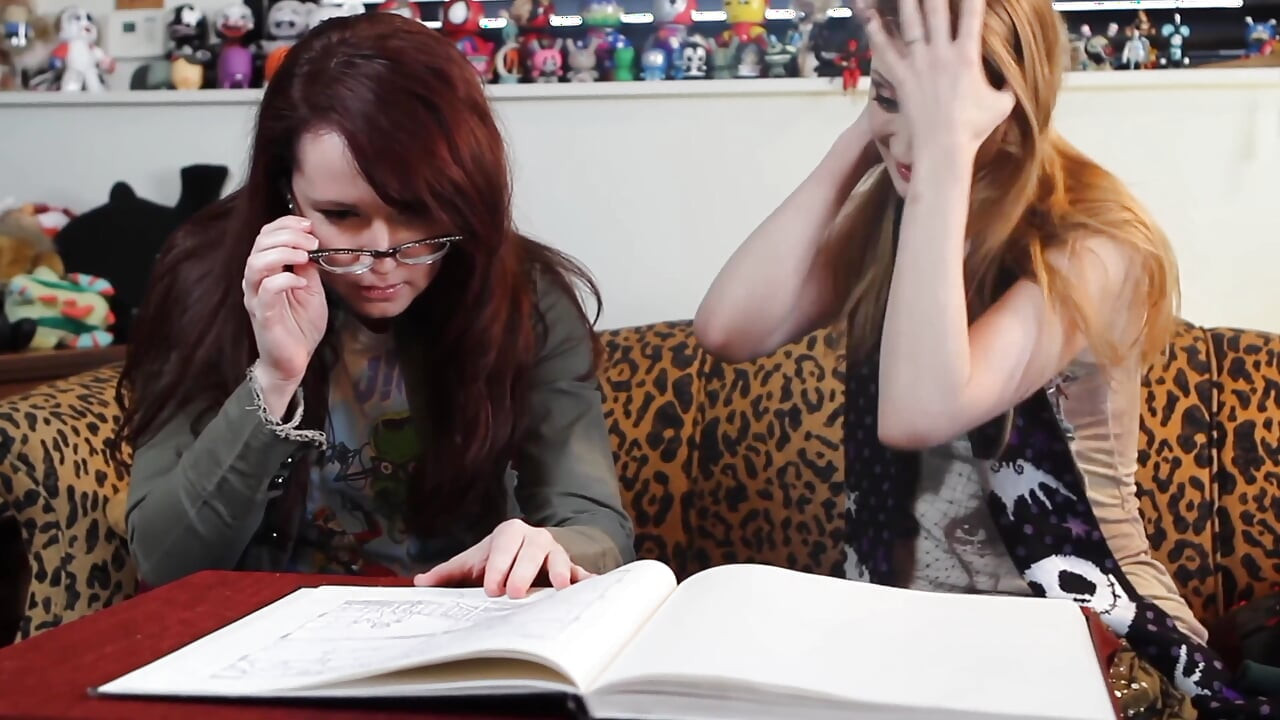 Show Me Your Tits if I Draw Them Wrong Babe - Lesbian Artist