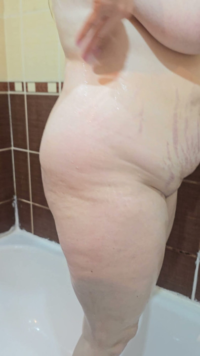 My Wife Is Taking a Shower, the Washing Machine Is Running, and She's Looking for Her Shampoo... Just a Little Random Moment