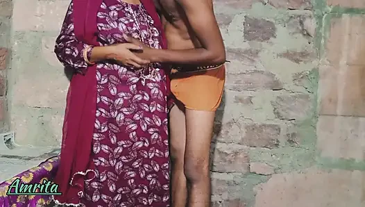 Ateşli Hintli desi üvey üvey erkek kardeş ve kayınbiraderi ateşli seks