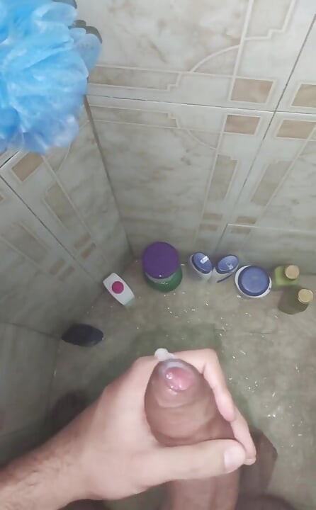 Vrei să-mi iei încărcătura la duș?