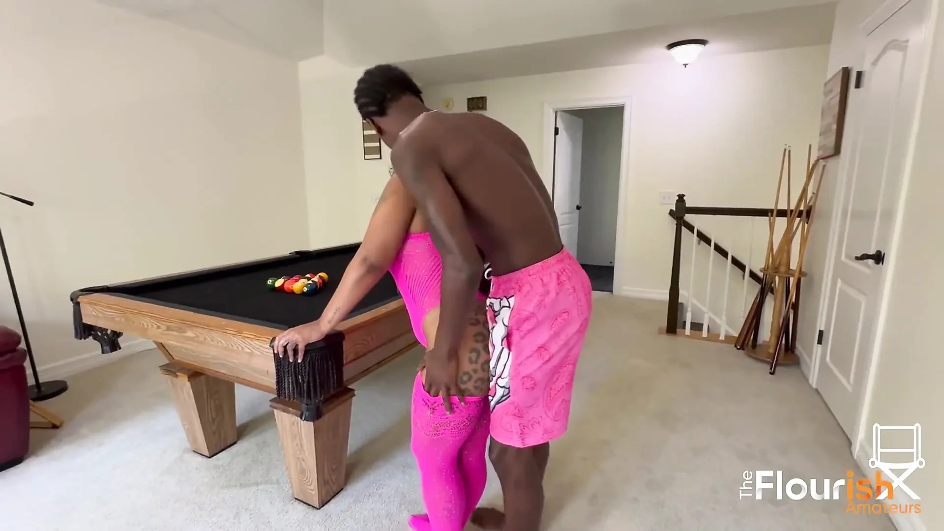 Pool Hall sexspel av fantomslag och Mochi