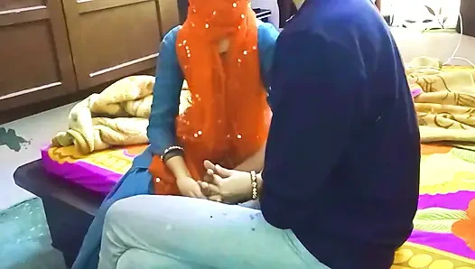 PANTAT BESAR TANTE SARDARNI NGENTOT