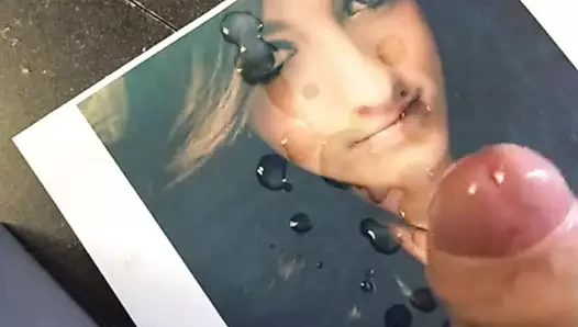 hotwetkiss'e saygı duruşu