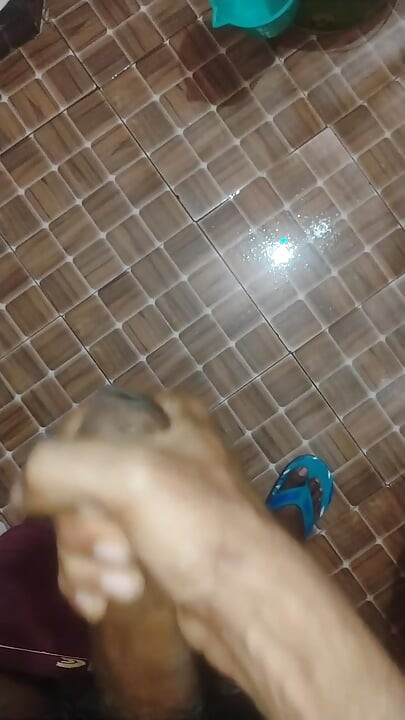 看我的精液缓缓滴落