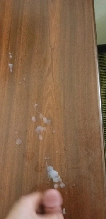 Cumming on hotel table 2