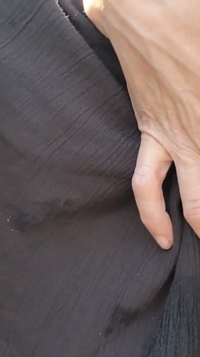 closeup sexy amateur milf munichgold opens her hairy butterfly pussy and pee for you with sexy NS squirt | Clip 2