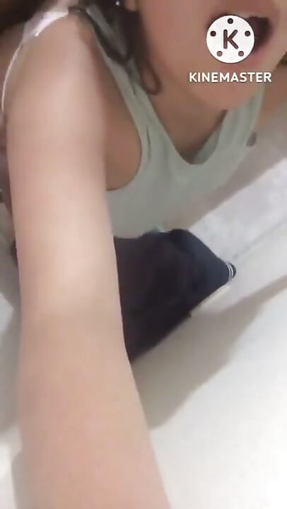 Ah, porra, eu adoro! Que delícia você faz em mim, amor! Eu quero mais, mais!