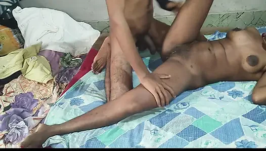 Istri teman berhubungan seks di rumah teman