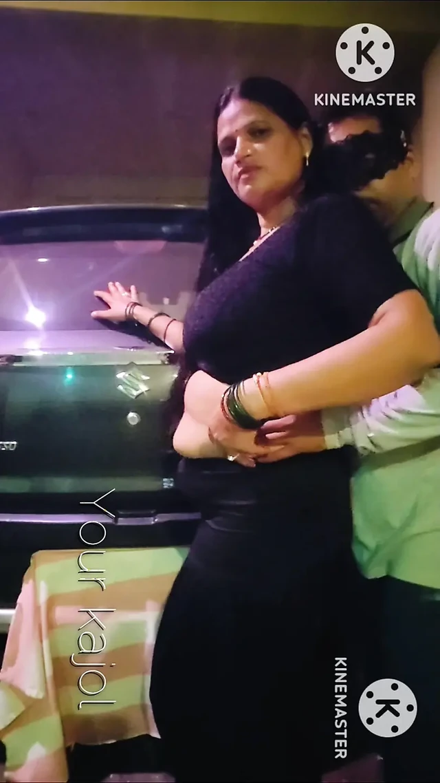 Kajol Bhabhi Bangles in Car