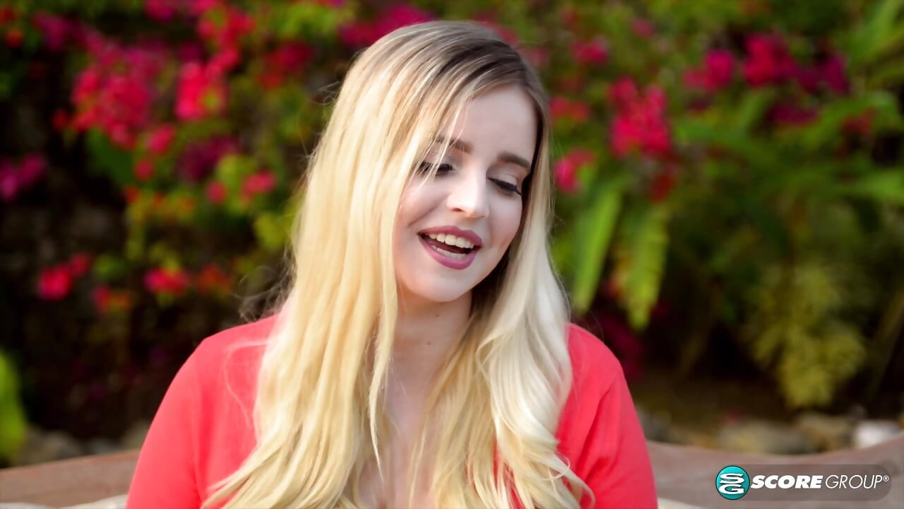 Big-titted Codi Vore bounces her tits and fingers her bush