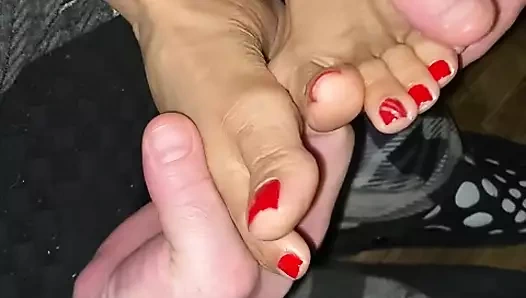 Naelor Giving Melove a Nice Foot Massage