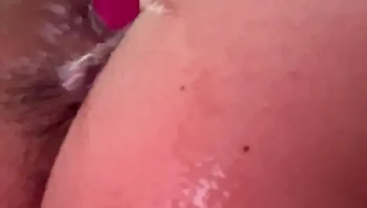 Wet Bussy!