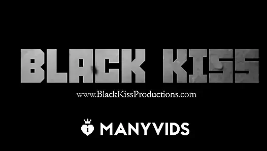 Я грязно говорю со своей девушкой, пока она скачет на мне